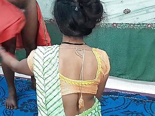 Hot sexy village bhabhi ko doggy style me choda desi indian bhabhi fucking doggy style and cumshot