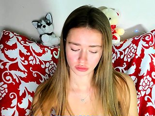 Hot amateur webcam teen masturbates for their fans