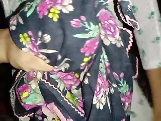 Indian Girlfriend Puja Rani 41 Years Old beautiful Sexy Cute girlfriend she have Tight hairy pussy and she is so horny girl