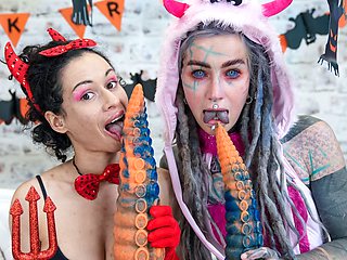 Girls Are Having Halloween Anal Hell Fun - Anuskatzz and Stacy Bloom