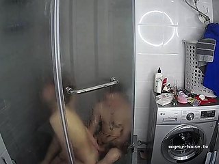 Amateur blonde prepares for shower