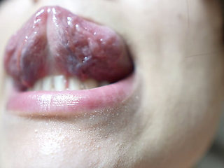 I Have a Mouth and Tongue Fetish, and I Show the Veins on My Tongue.
