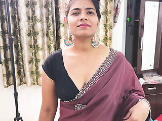 Sexy Indian Komal Gets Doggystyle Fucked Hard by Driver When He Comes For Milk - Homemade Desi Bhabhi Cheating