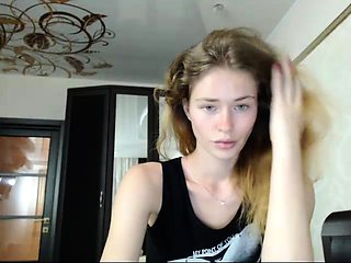 Hot amateur webcam teen masturbates for their fans