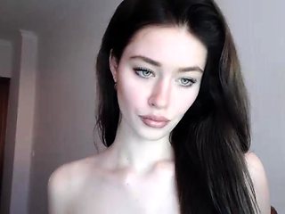 Brunette Solo Webcam Masturbation