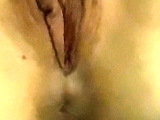 Amateur Close Up Squirting Masturbation