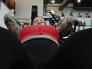 Melody Radford flashes off super-hot assets at the gym