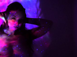 Solo Amateur Latina Teen With Big Boobs on Webcam