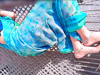cute saree bhabhi (OUTDOR SEX) gets naughty with  her devar for rough and hard sex during massage on her back. Beautiful bhabhi