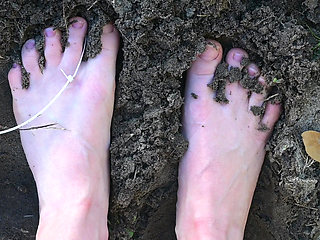 Submissive Dirty Foot Licking Apology