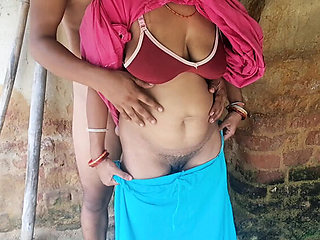 Indian Stepmom Gives Blowjob Outdoor - Trilokinath Hot Desi Sex