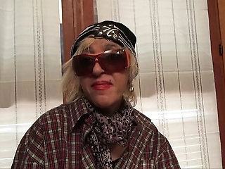 Italian Slut Debbie Jordan Blows Two Horny Men's Flutes - Amateur MILF Cum in Mouth Threesome