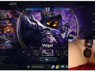 Omg! Playing With My Vibrator On The Highest Setting! League Of Legends #9 Luna - Gamer Girl