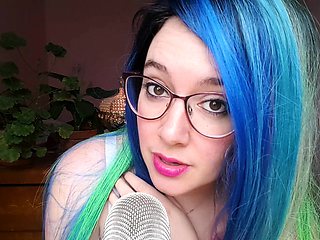 Hot amateur webcam teen masturbates for their fans