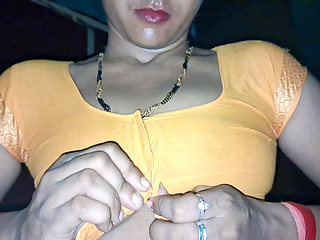 Bhabhi xshika changing cloth front of husband