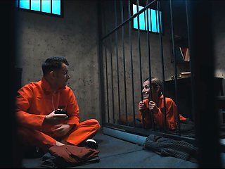 Freeze - Prison Bitch
