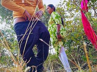 Desi Village Story - Bhabhi Used to Pluck Karvand Fruits From the Forest and Sell Them in the City - Hindi Audio XXX Movies.