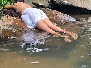 A Young Man Arrives While a Slim Sri Lankan Woman with Naturally Large Breasts Is Bathing and Fuck Her Right There in the Water