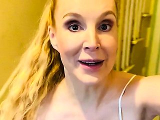 Lovely Blonde With Tight Pussy Masturbate Solo