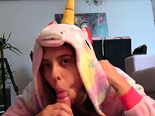 Brunette Scarlett Taylor makes a blowjob for her boyfriend Stephan Rogers