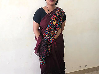 Homemade Desi Housewife Fucking Hard in Doggy Style - Amateur MILF Hot Sex