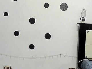 Muscle Flex and Squirt in High Heels