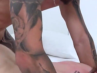 Alternative Slut Wants Fat Cock and Cumshot in the Mouth. Malafalda Shaves Her Pussy in Pepeporn