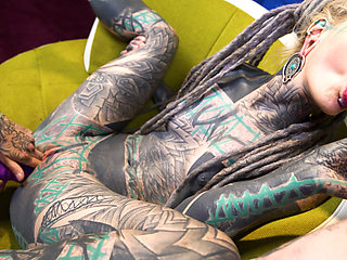 Alt Babe Threesome with Anal Gapes and Cum-Filled Facial