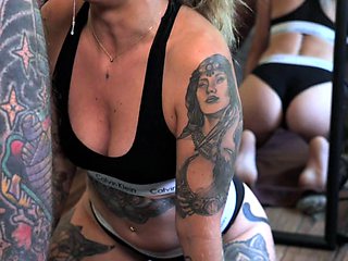 Christmas day blowjobs. Enjoy