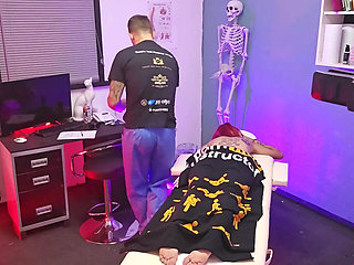 Tantric Yoni Massage with Thatbosslass