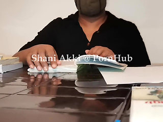Mature Woman Finger Under the Table in Library Masturbate and Cum
