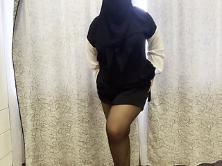 Moroccan Stepsister in Pantyhose Without Panties