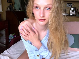 Chubby blonde brianna solo masturbation