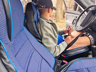 Hot Cruise Publicly Fucked a Young Student's Tight Femboy Hole in the Cold Autumn