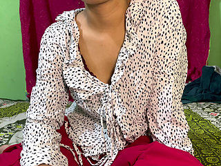 My sexy stepcousin looks very hot and to day i want to fucking with her