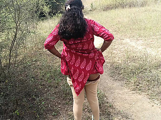 Chennai College Student Outdoor Sex with Laxi Ammu - Indian Hardcore Fucking in HD