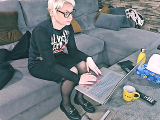 I Had to Choose Between Working or Using a Dildo on My Mature MILF Pussy