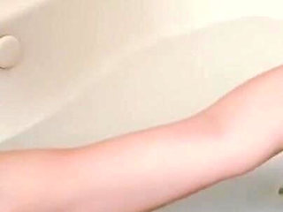 Ceci's first anal 1/2