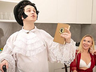 Blonde porn with explosive Michele Nolimi from Mature 4k