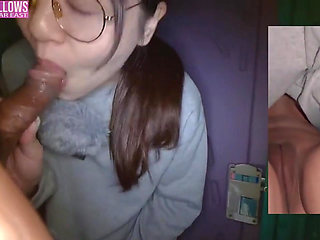 Fragile Heiress Heat as the Natural Rich Beauty Offers Warm Mouth Support Inside a Risky Temporary Booth