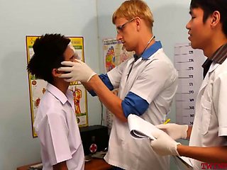 Horny asian twinks in erotic 3some