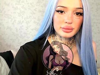 From the Crypt to Your Screen Gothgirl