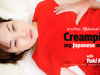 Japanese Mom Yuki Kozakura Is Getting A Creampie From Her Horny Neighbour