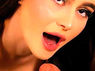 Gorgeous Babe in a Hot Blowjob POV