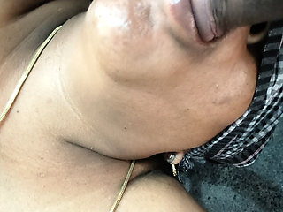 Sicking aunty showing her pussy