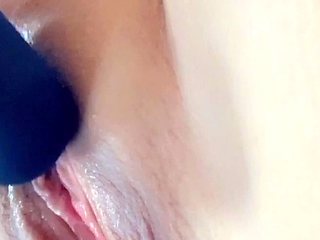 Alice Amateur Blonde Toys Masturbation