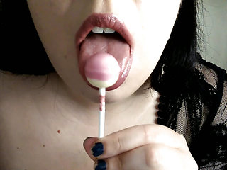 Chupa Chupa Blowjob on Big Nipples