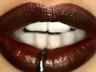 Sophie Dee Poking In The Tabouret With Her Jugs