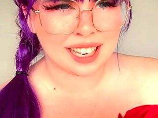 Amateur Italian BBW Fucks Her Toys