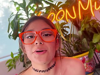 Xxlayna Marie gets her pussy and throat banged